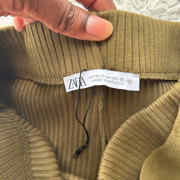 Zara Olive Green Ribbed Boot Cut Pants with Attached Waist Buckle Detail Size M - Picture 5 of 6